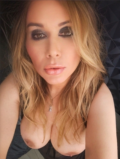 Транссексуалка Юля